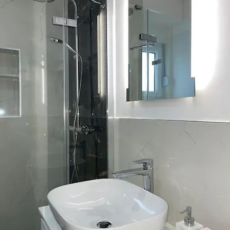 Διαμέρισμα Iva - Private Pool Τρογκίρ