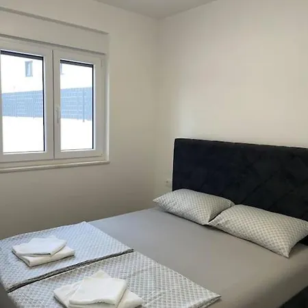 Iva - Private Pool Apartamento